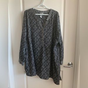 Catherine’s Black/White Blouse